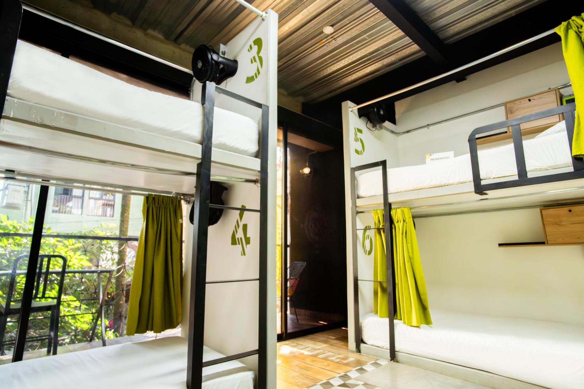 Los Patios Hostel Меделин Екстериор снимка